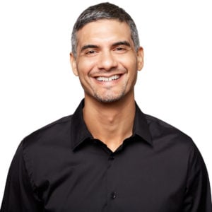 How to sell your online course through a webinar with Omar Zenhom from WebinarNinja